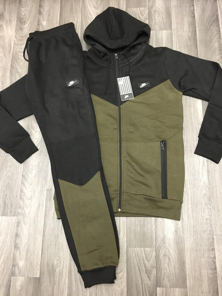 small mens nike tracksuit